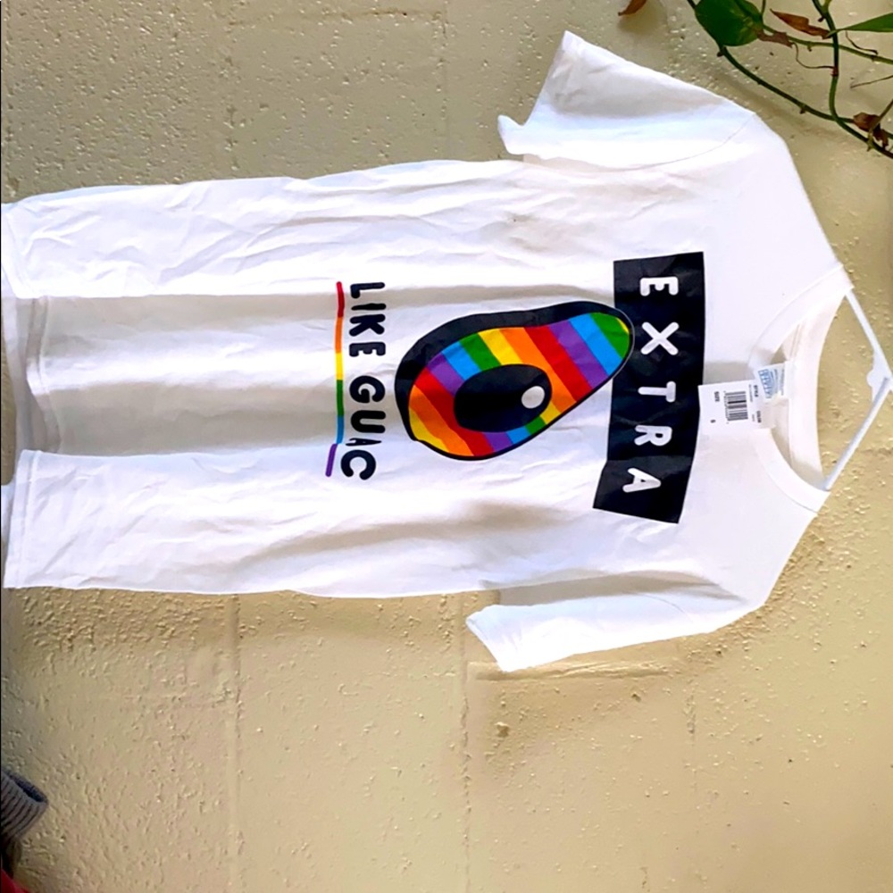 “EXTRA LIKE GUAC” SHIRT IN WHITE
